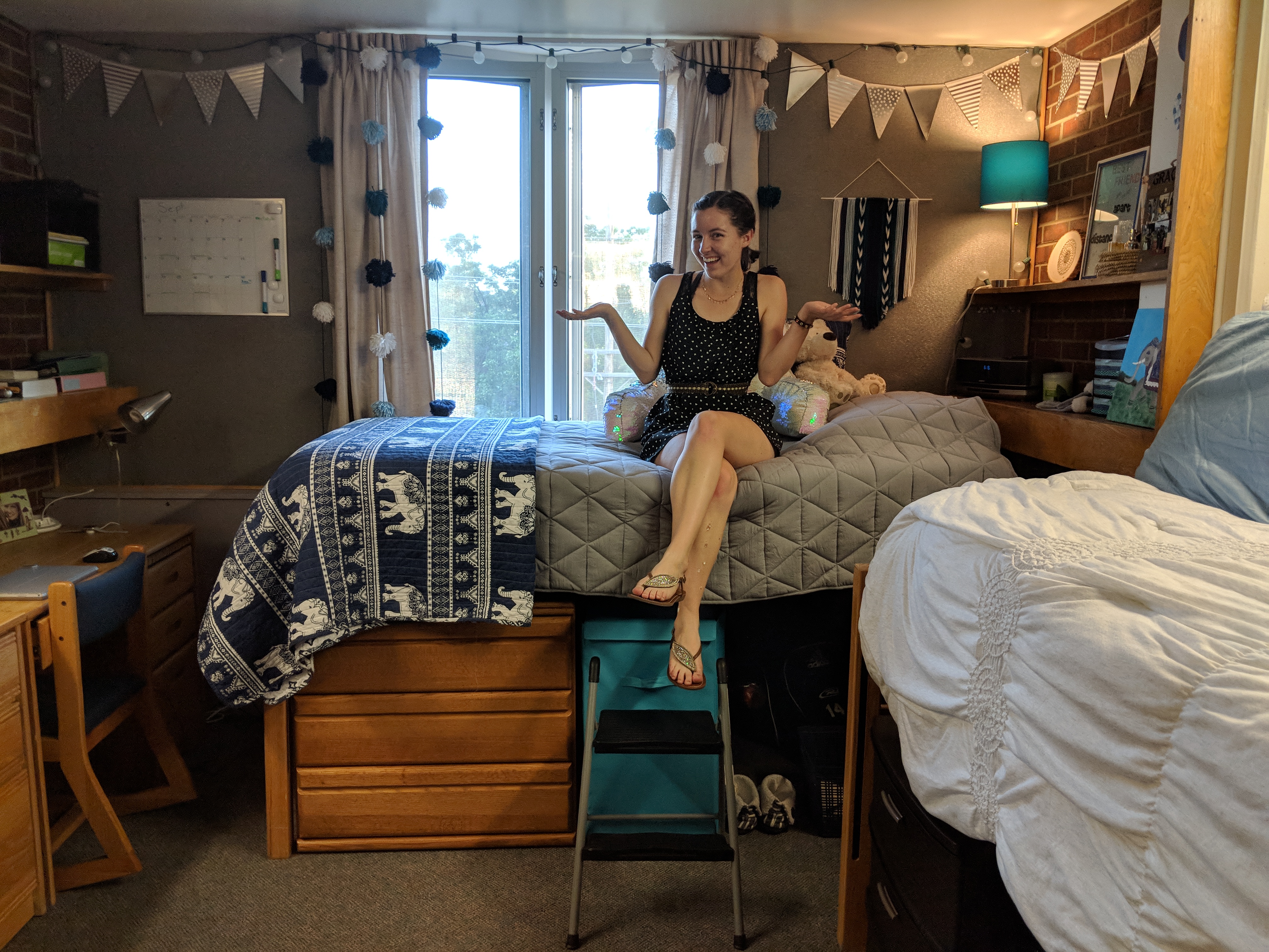 dorm room tour, teal and grey dorm room