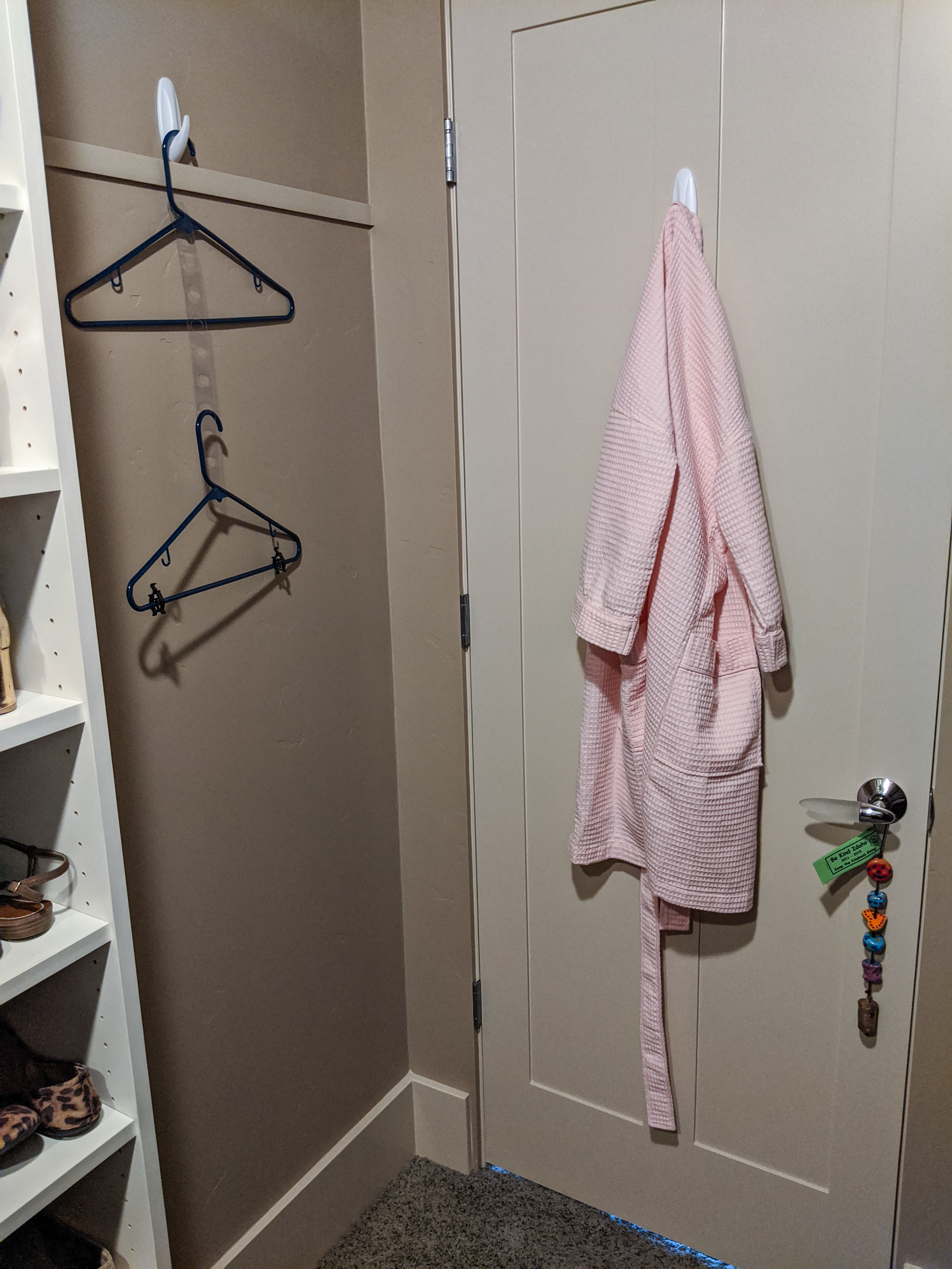 robe-command-hooks-closet-organization