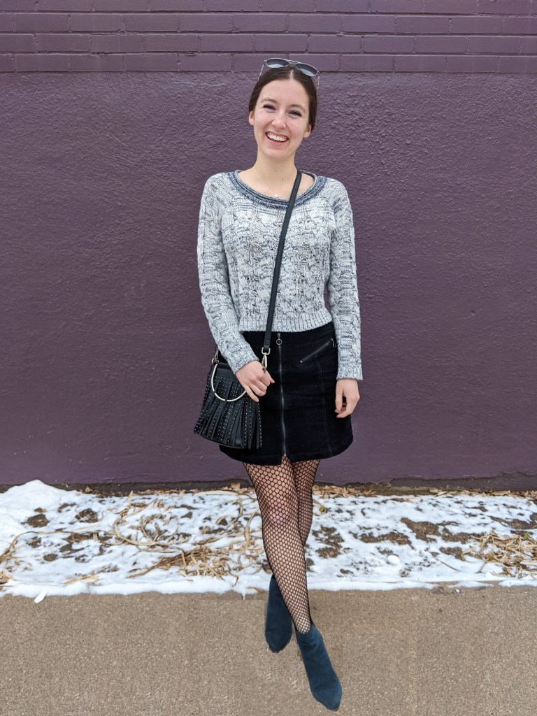 grey-sweater-fishnet-tights-fringe-purse-blue-booties-white-mountain