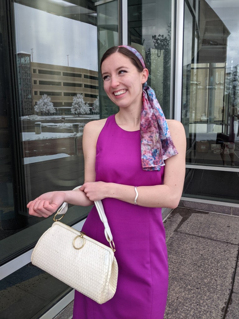 magenta-dress-white-handbag-hair-scarf-vintage-style