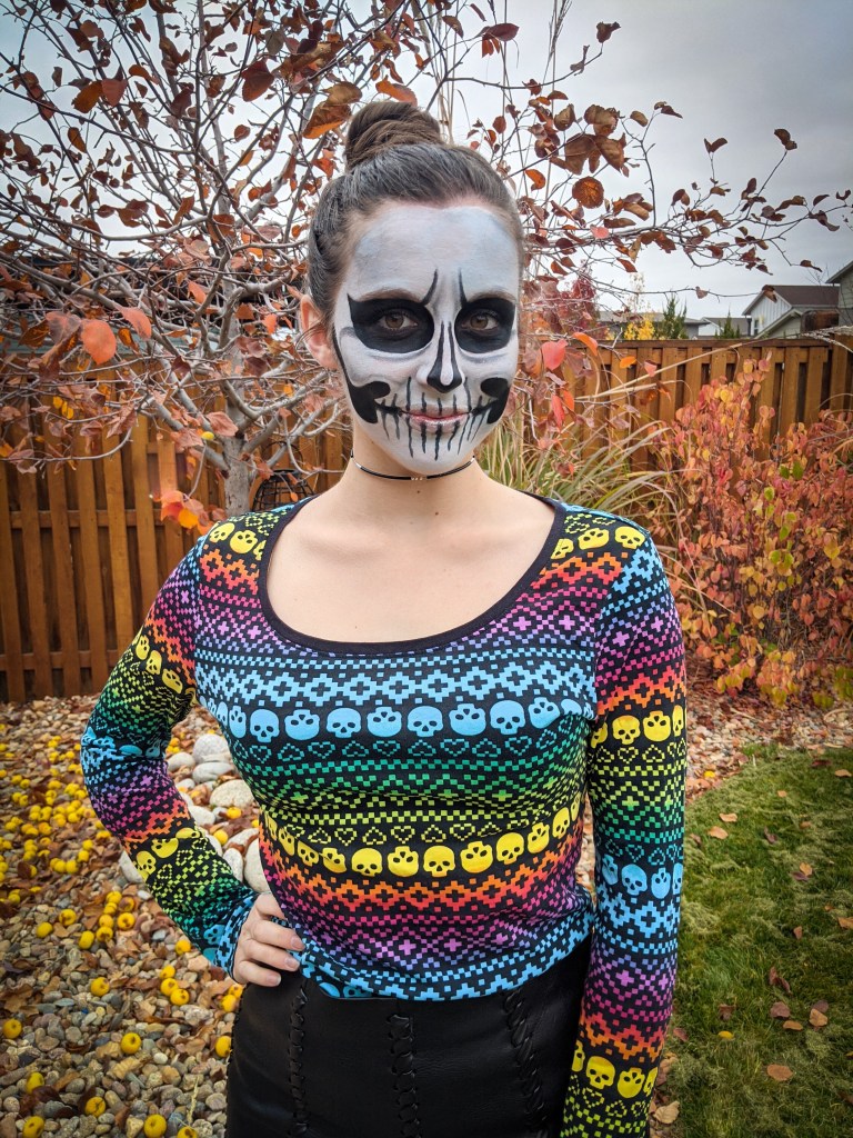 skeleton-shirt-skeleton-face-paint-halloween