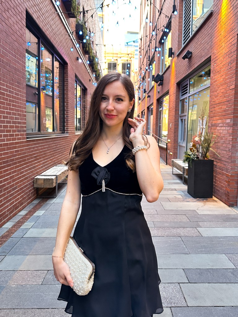 pearl-dress-hand-me-down-secondhand-style-thrifted-fashion-black-dress