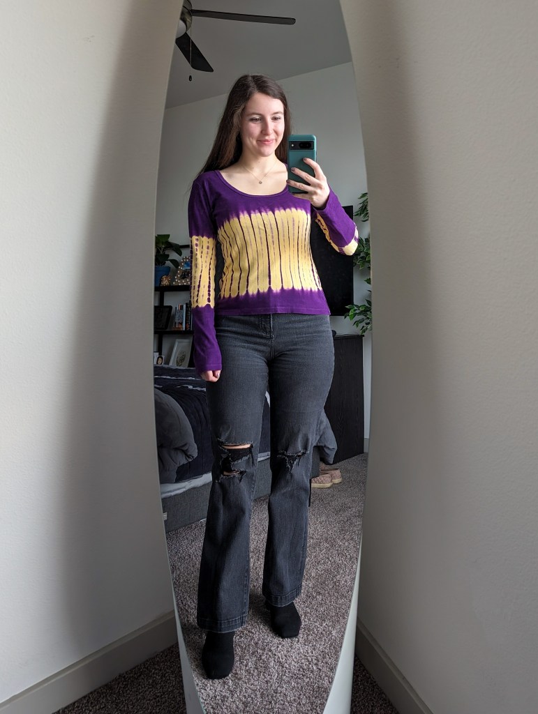 purple-yellow-tie-dye-shirt-grey-ripped-jeans-express-vivaia-booties