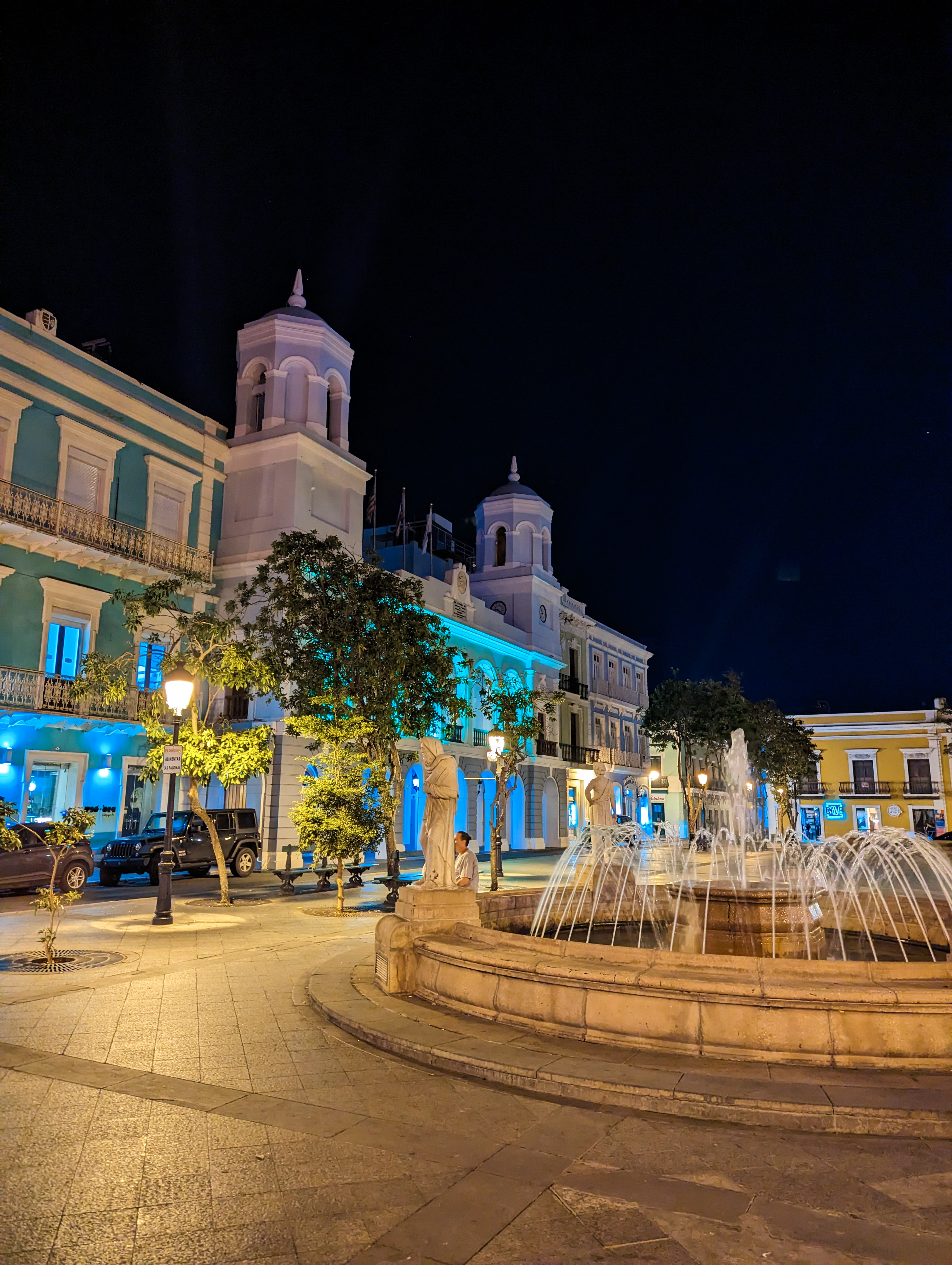 old-san-juan-puerto-rico-plaza-dancing