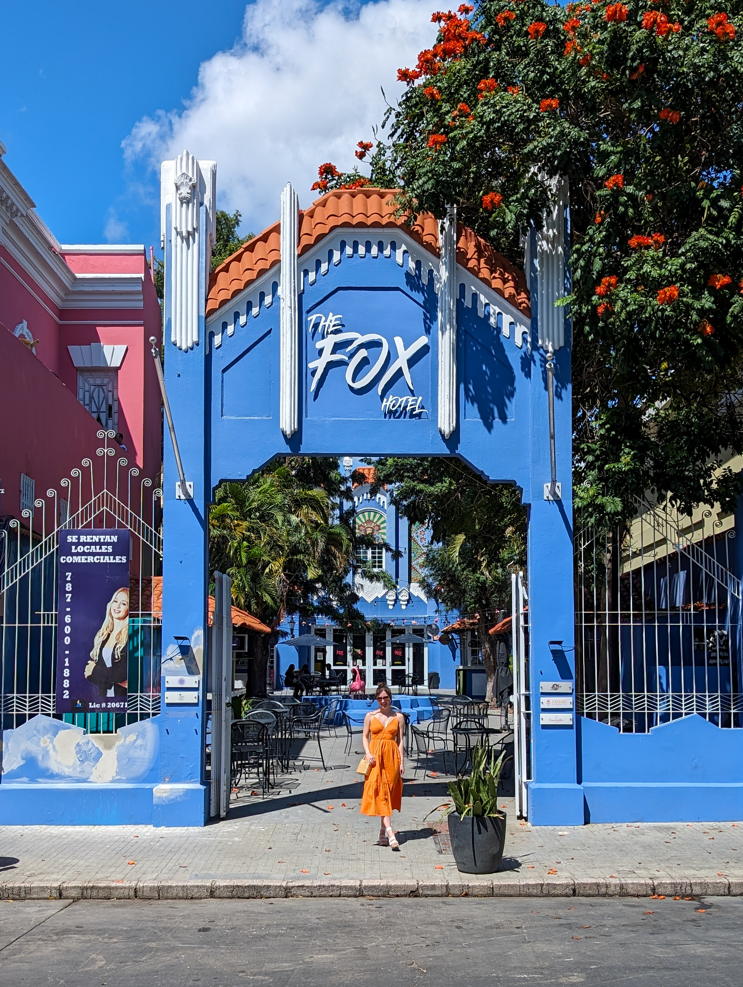 ponce-puerto-rico-tropical-vacation-orange-dress-spring-break